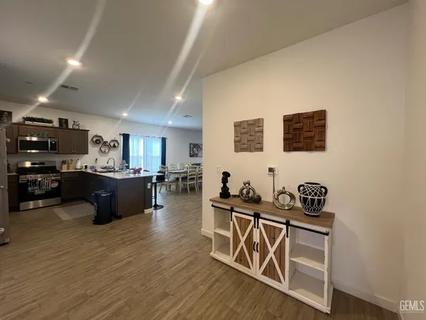 $290,000 | Undisclosed Address, Shafter, CA 93263