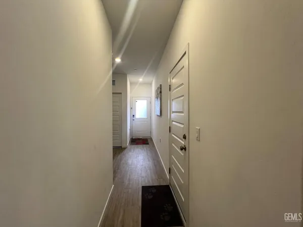 $290,000 | Undisclosed Address, Shafter, CA 93263