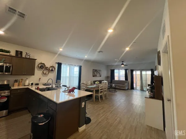 $290,000 | Undisclosed Address, Shafter, CA 93263