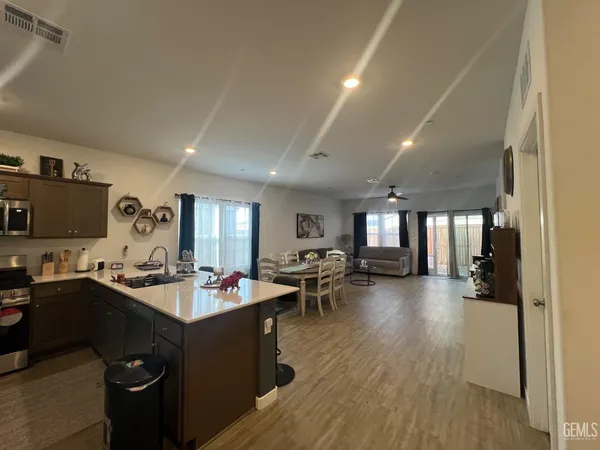 $290,000 | Undisclosed Address, Shafter, CA 93263