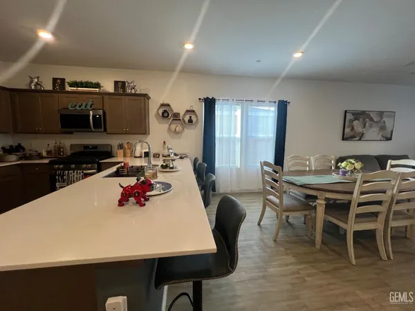 $290,000 | Undisclosed Address, Shafter, CA 93263