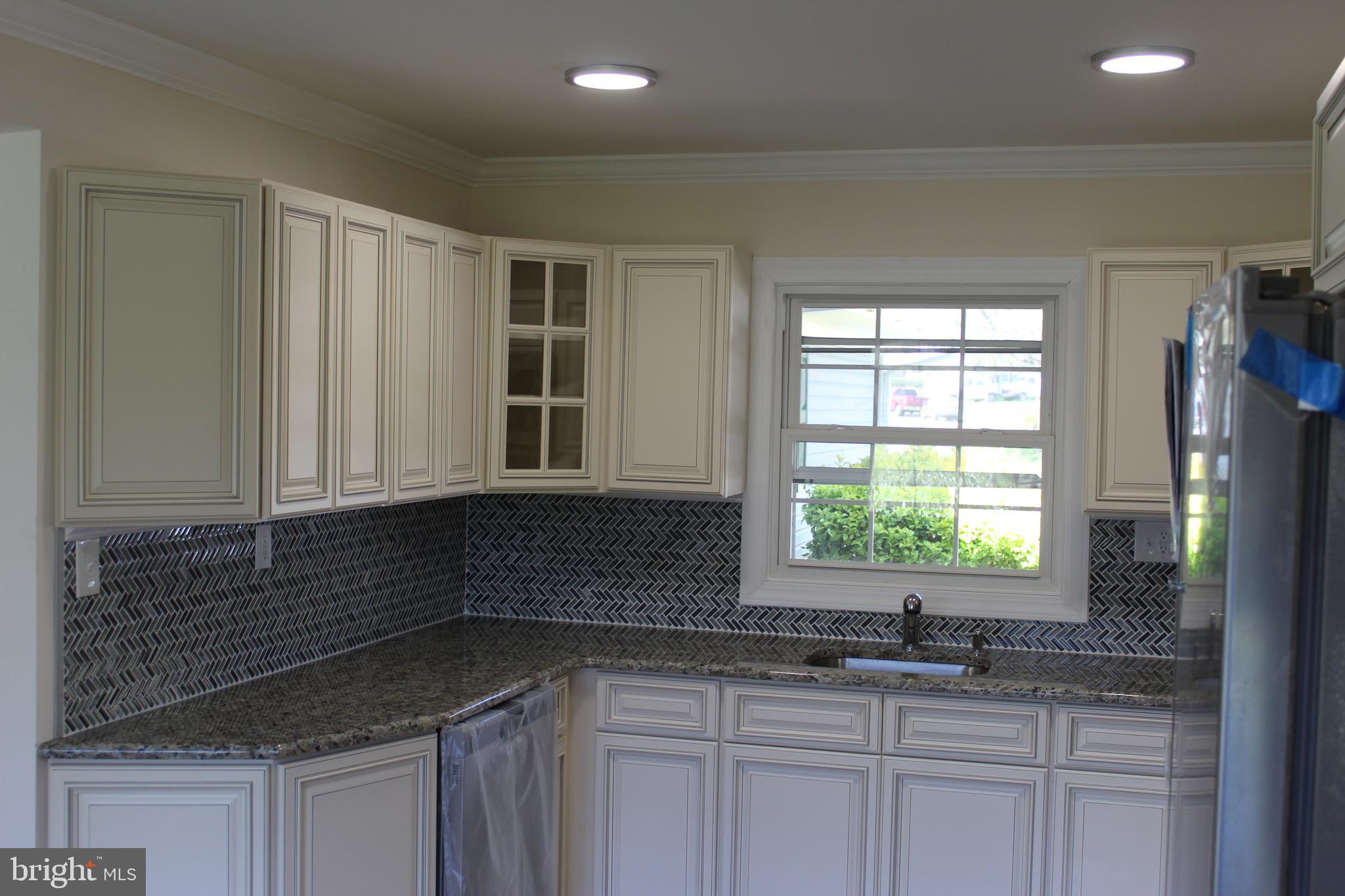 132 Country Club Road Willingboro, NJ 08046 - Photo 14 of 47 Kitchen with granite counter tops