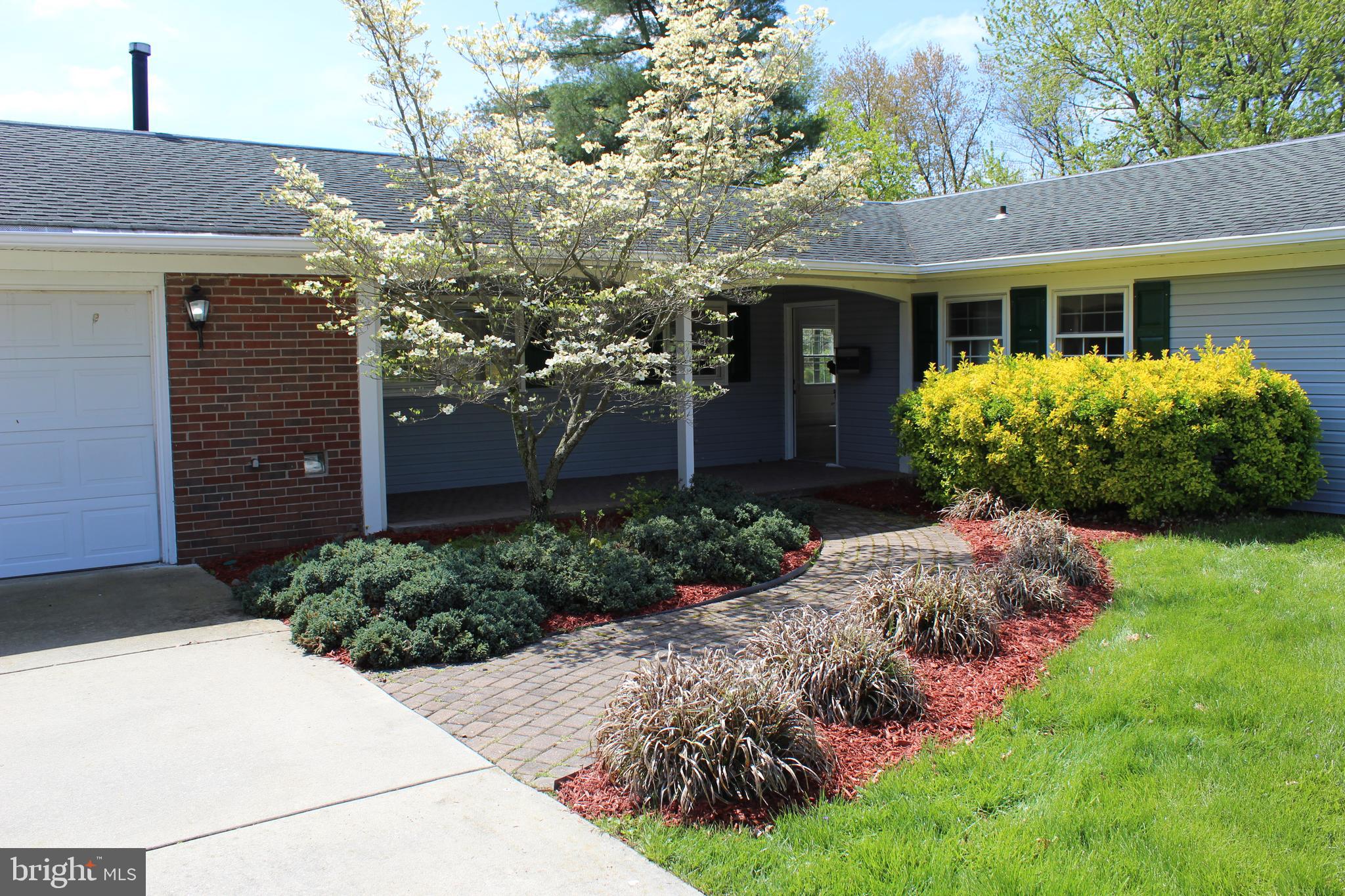 132 Country Club Road Willingboro, NJ 08046 - Photo 3 of 47 Main Entrance