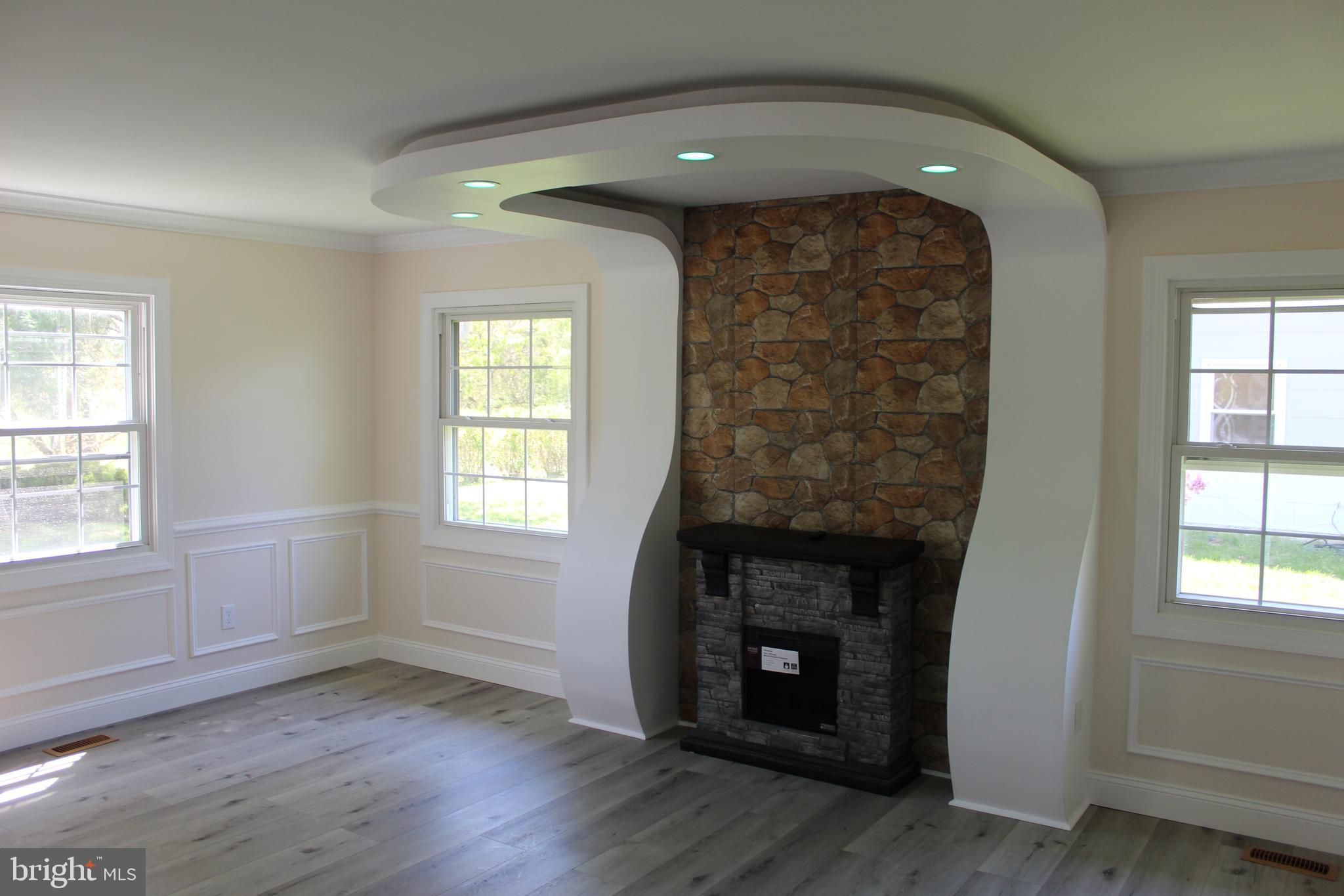132 Country Club Road Willingboro, NJ 08046 - Photo 33 of 47 Decorated fireplace