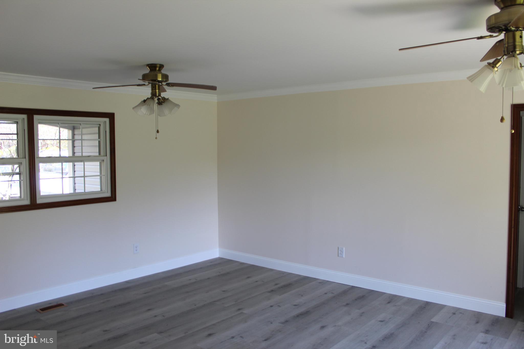 132 Country Club Road Willingboro, NJ 08046 - Photo 36 of 47 Family room/ Bedroom 4