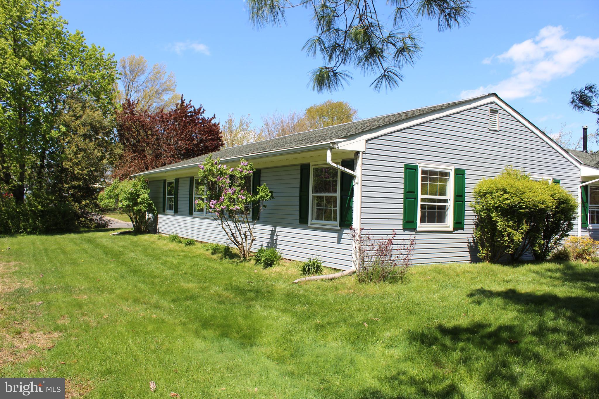 132 Country Club Road Willingboro, NJ 08046 - Photo 45 of 47 Side yard