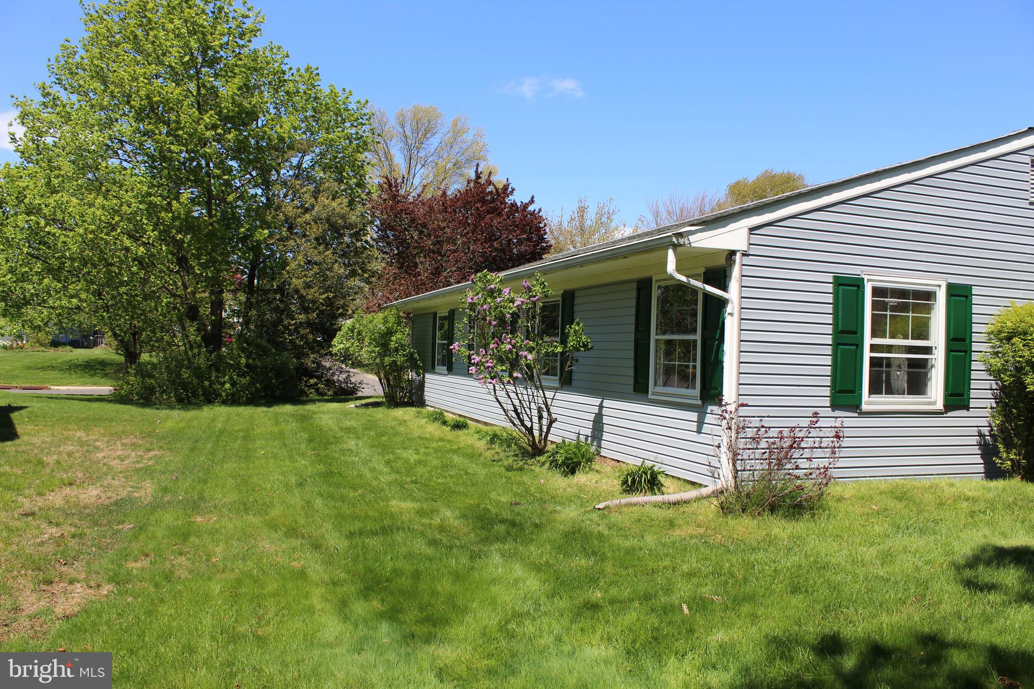 132 Country Club Road Willingboro, NJ 08046 - Photo 46 of 47 Side yard
