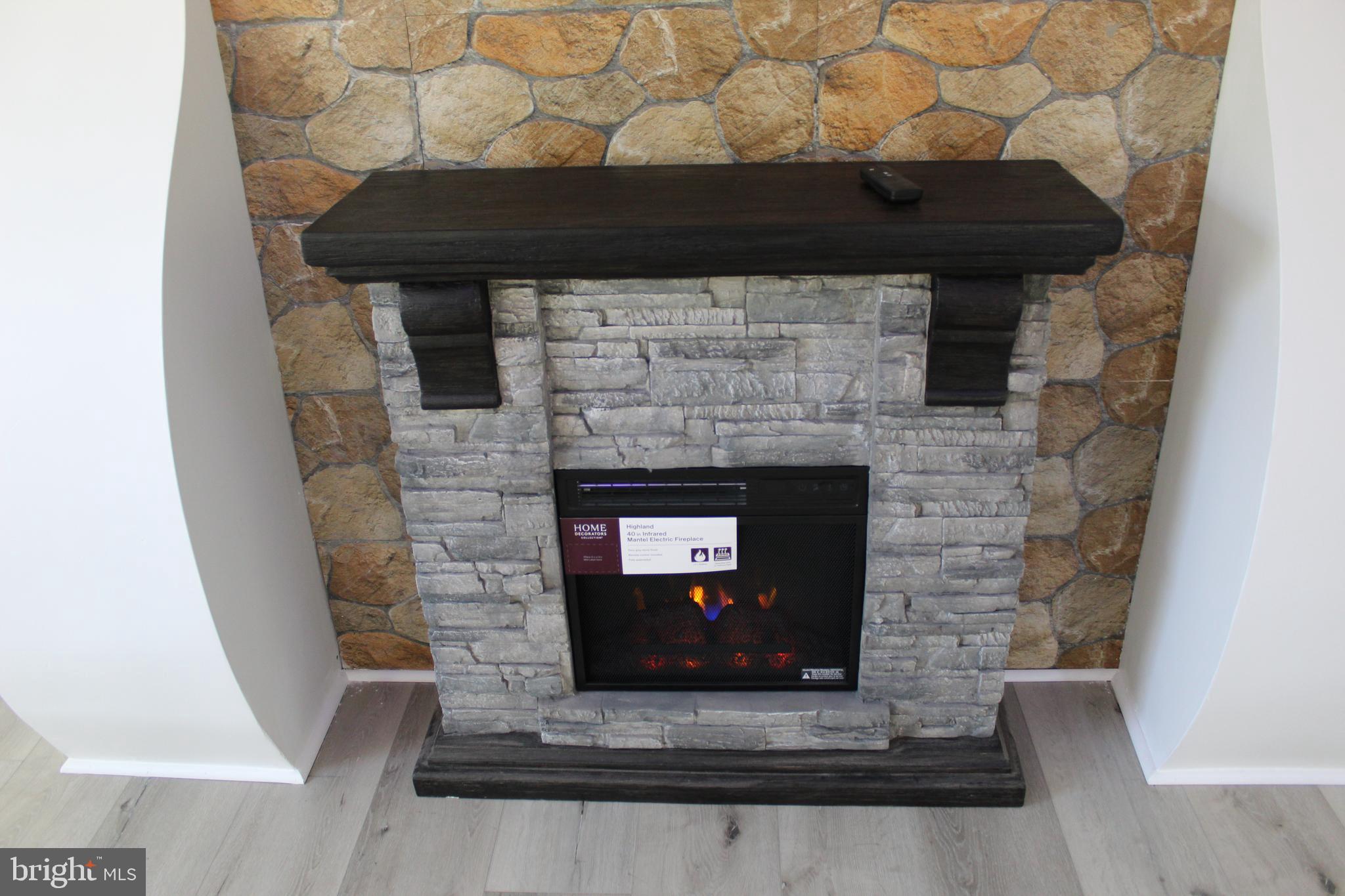 132 Country Club Road Willingboro, NJ 08046 - Photo 10 of 47 Fireplace