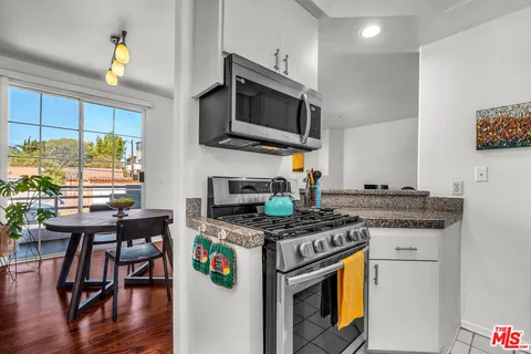 $829,000 | 3613 Glendon Avenue, Unit 101, Los Angeles, CA 90034
