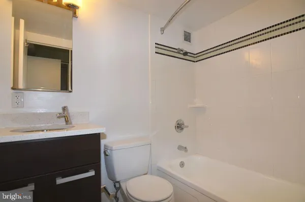$1,650 | 1101 3rd Street Southwest, Unit 305, Washington, DC 20024