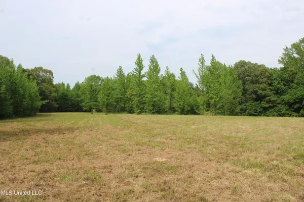 $640,500 | 656 Sunset Drive, Coldwater, MS 38618