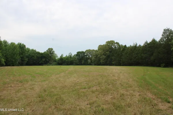 $640,500 | 656 Sunset Drive, Coldwater, MS 38618