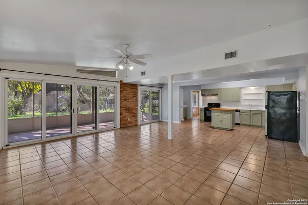 $2,295 | 414 Laramie Drive, San Antonio, TX 78209
