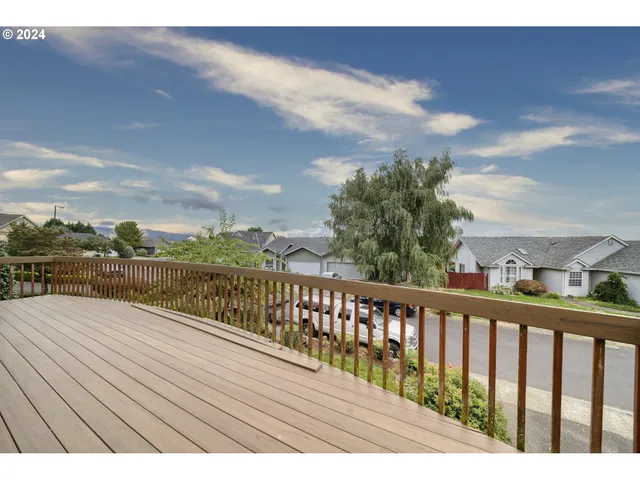 $650,000 | 300 Spinnaker Way, Columbia City, OR 97018