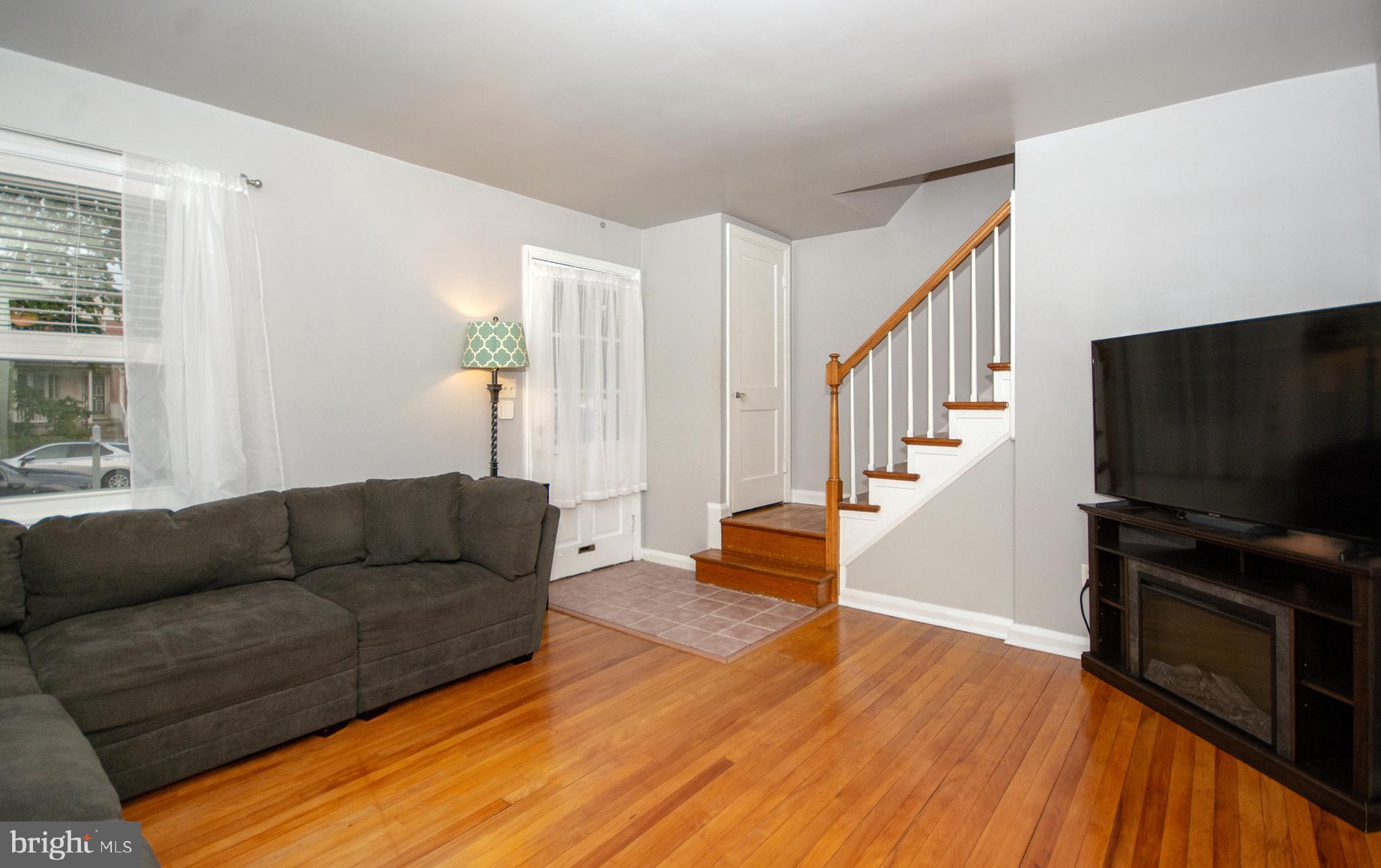 8310 Ridgely Oak Road Parkville, MD 21234 - Photo 6 of 30