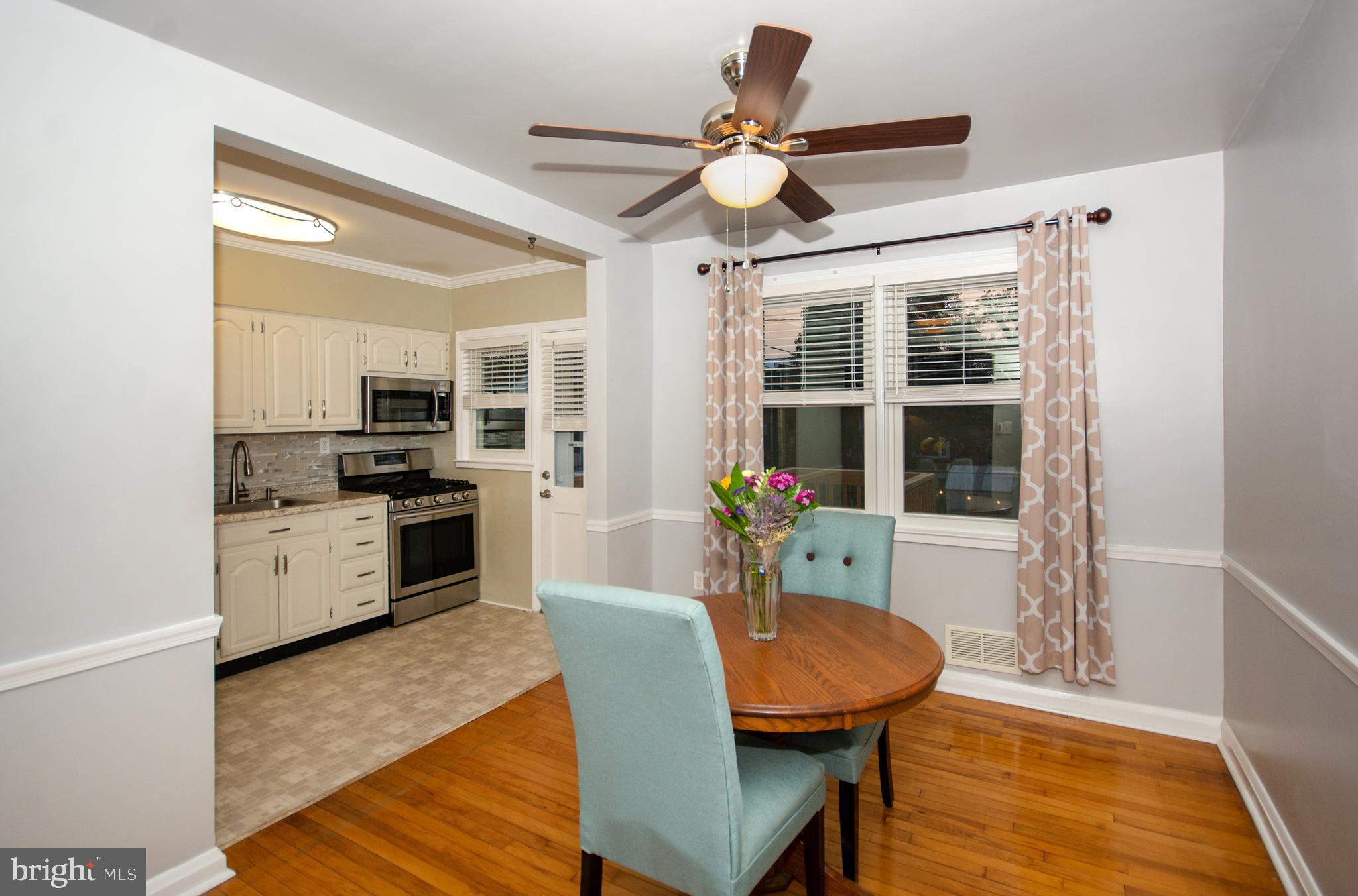 8310 Ridgely Oak Road Parkville, MD 21234 - Photo 7 of 30