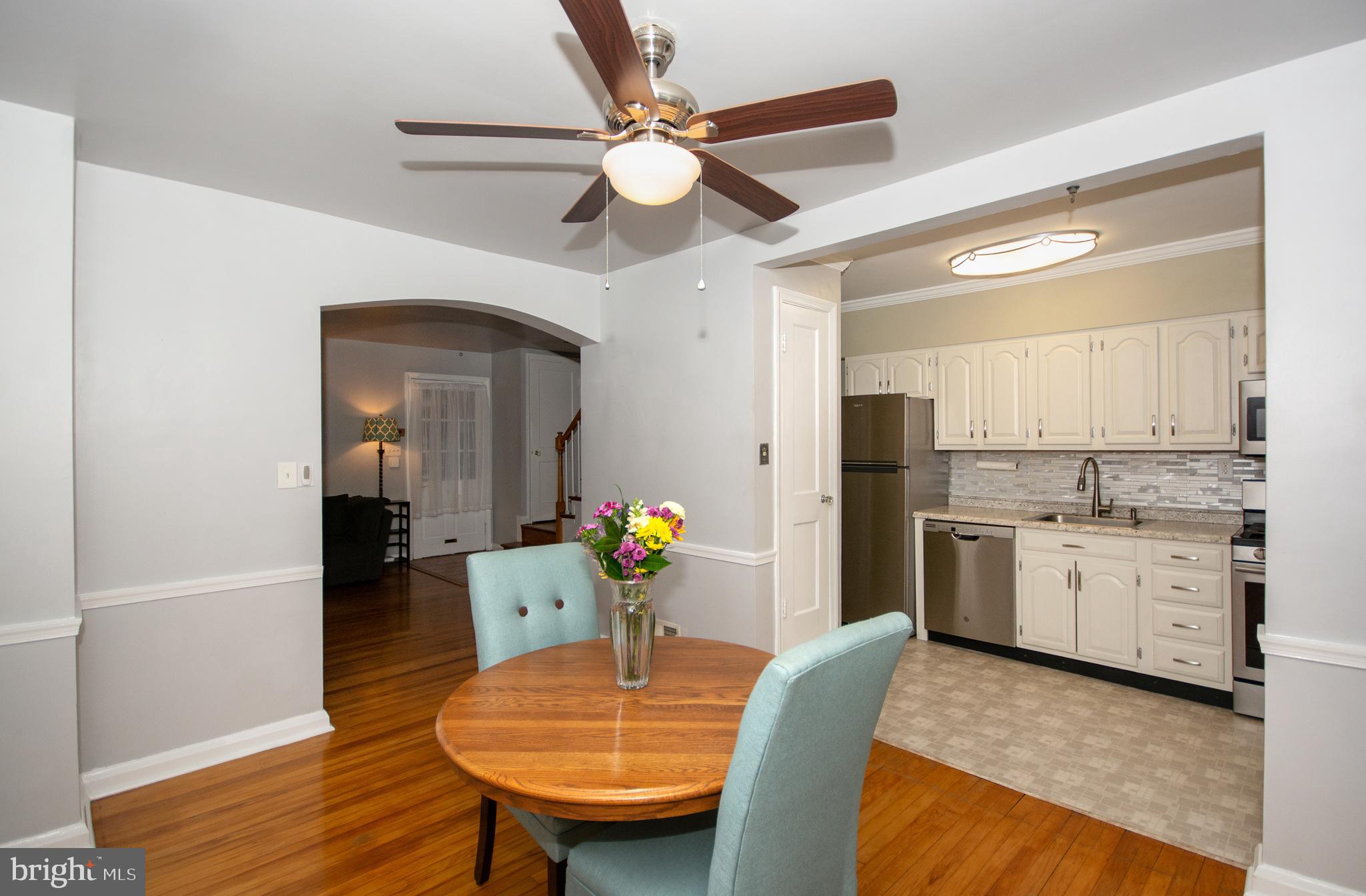 8310 Ridgely Oak Road Parkville, MD 21234 - Photo 8 of 30