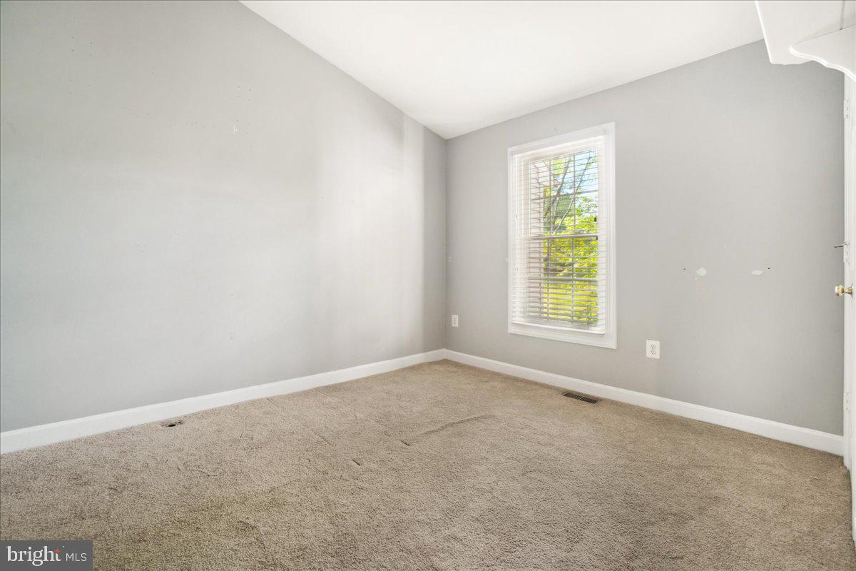 5598 Rivendell Place Frederick, MD 21703 - Photo 24 of 49 Bedroom 3 with vaulted ceiling