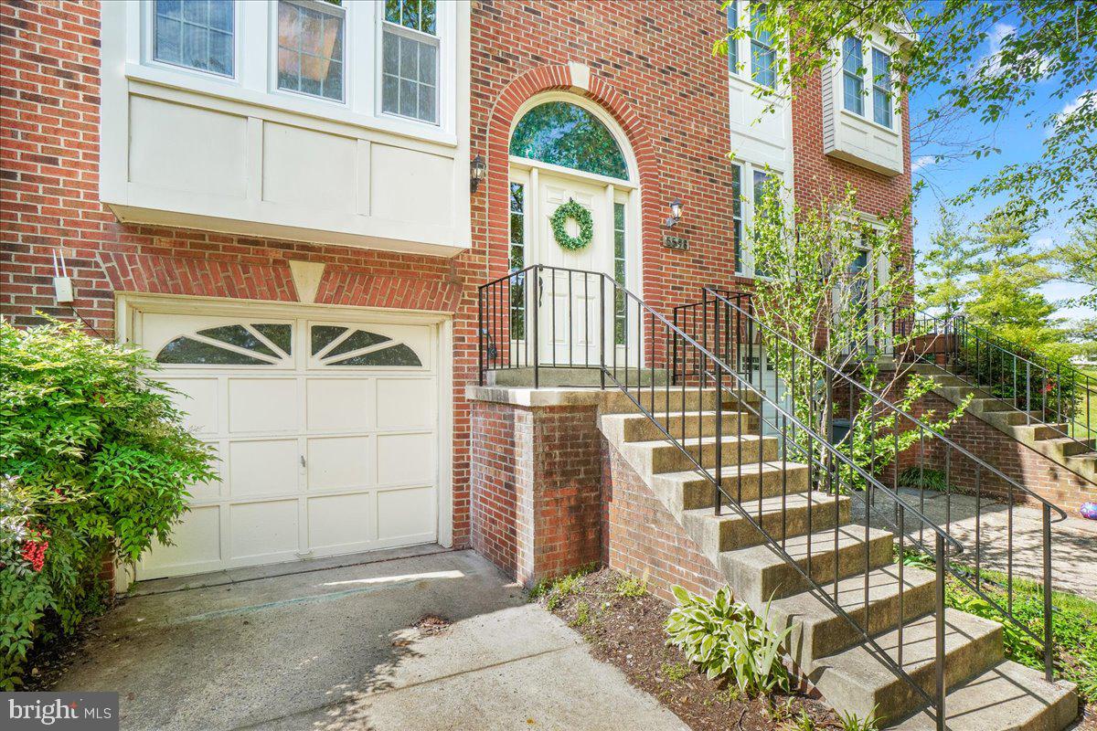 5598 Rivendell Place Frederick, MD 21703 - Photo 4 of 49 Front Door, Front Entry Garage