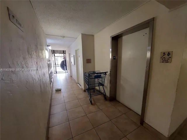 $1,500 | 253 South Cypress Road, Unit 206, Pompano Beach, FL 33060