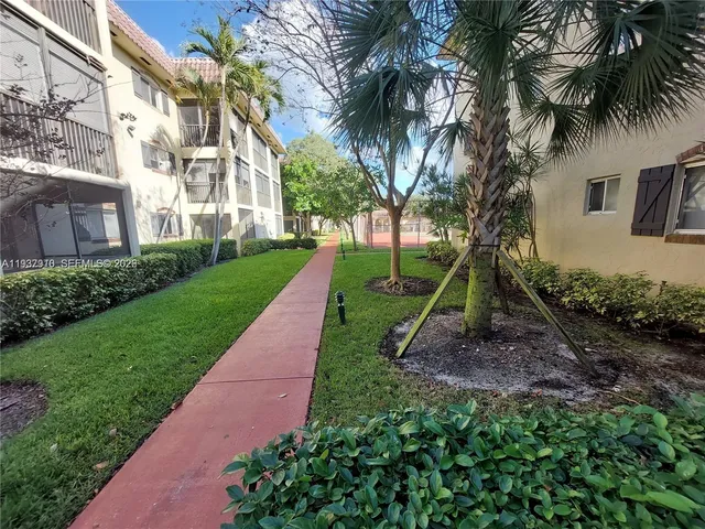 $1,500 | 253 South Cypress Road, Unit 206, Pompano Beach, FL 33060