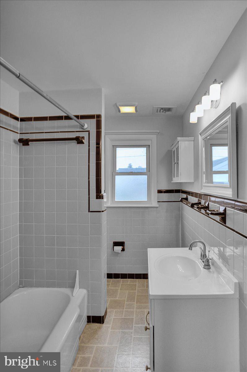 1234 Fern Avenue Reading, PA 19607 - Photo 15 of 30