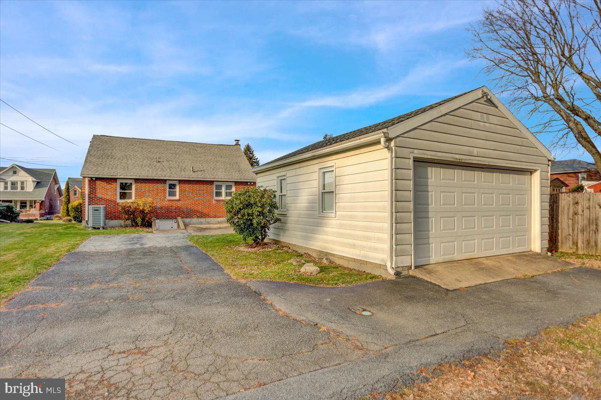 1234 Fern Avenue Reading, PA 19607 - Photo 25 of 30