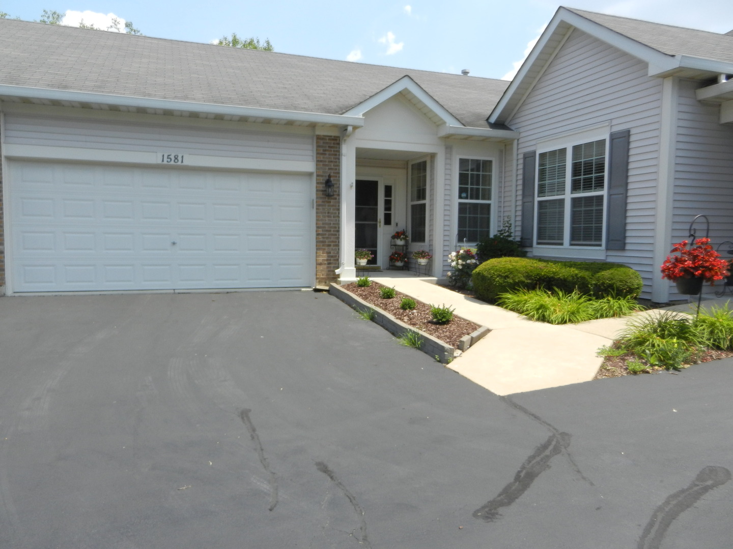 1581 Ludington Circle Romeoville, IL 60446 - Photo 1 of 23