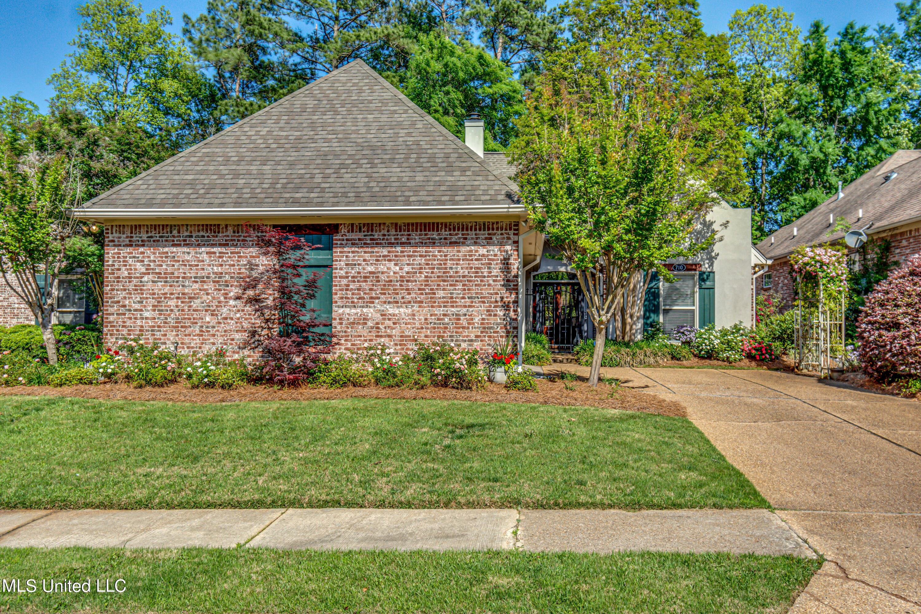 710 Versailles Drive Ridgeland, MS 39157 - Photo 1 of 49 710 Versaillas_-4