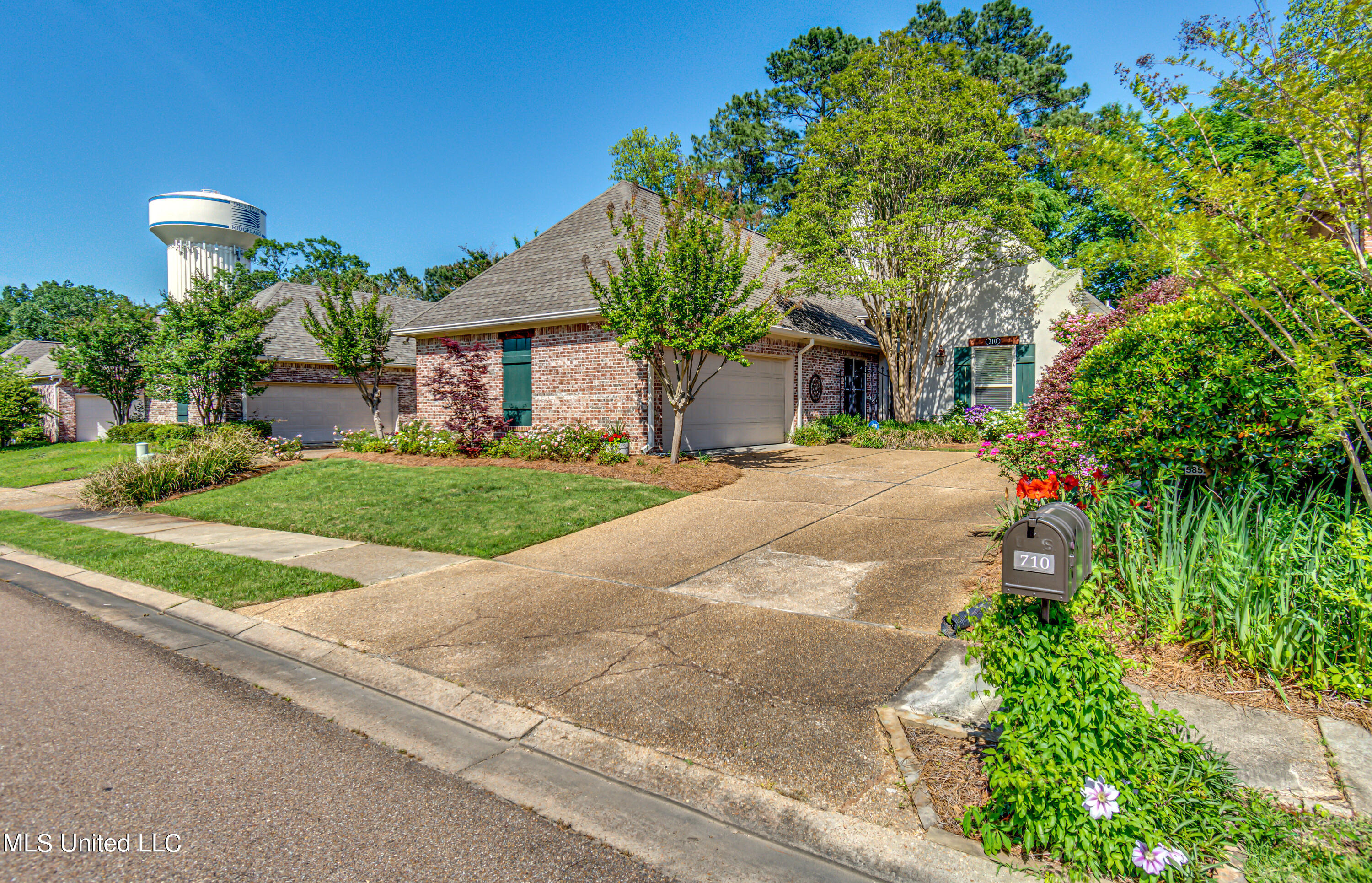 710 Versailles Drive Ridgeland, MS 39157 - Photo 2 of 49 710 Versaillas_-2