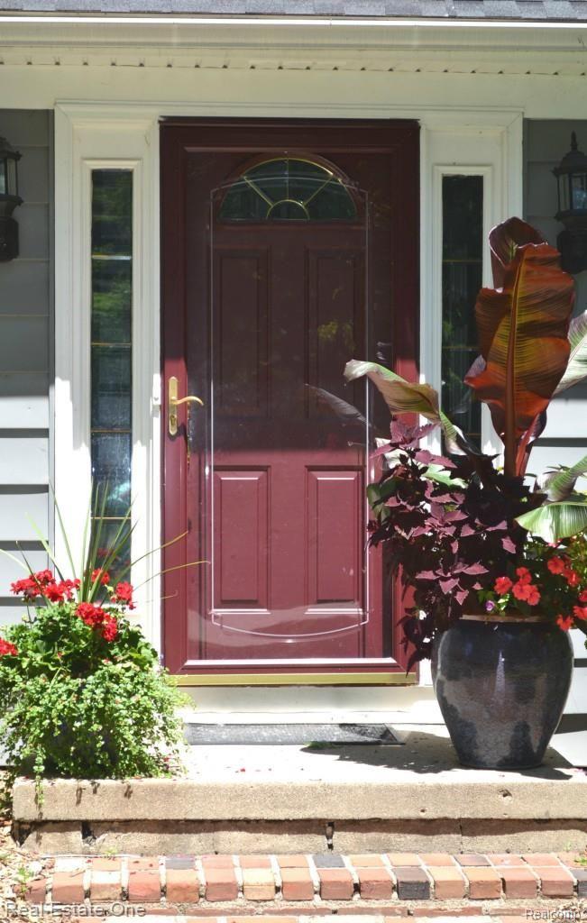 6785 Halyard Road Bloomfield Hills, MI 48301 - Photo 2 of 40 front door.jpg