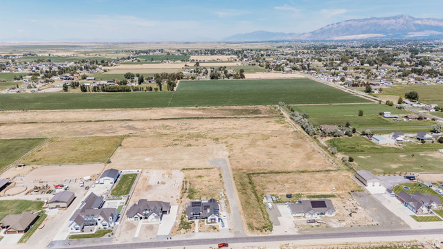 5752 West 2425th North, Unit 4 Hooper, UT 84315 - Photo 13 of 20