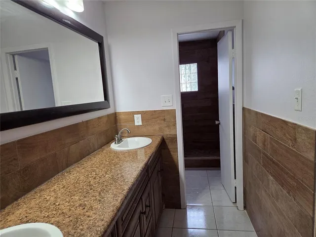 $2,000 | 24914 Silversmith Drive, Lutz, FL 33559