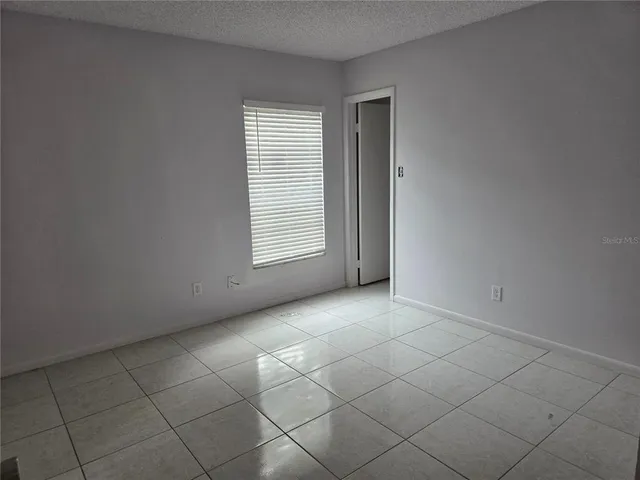 $2,000 | 24914 Silversmith Drive, Lutz, FL 33559