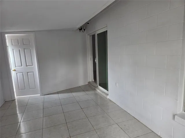 $2,000 | 24914 Silversmith Drive, Lutz, FL 33559