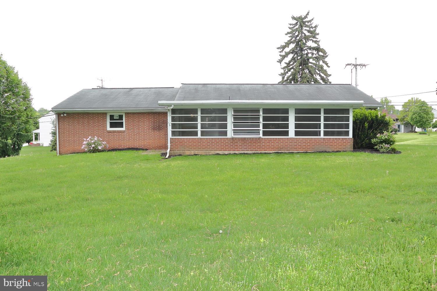 2961 East Prospect Road York, PA 17402 - Photo 3 of 24 Gallery Image 3