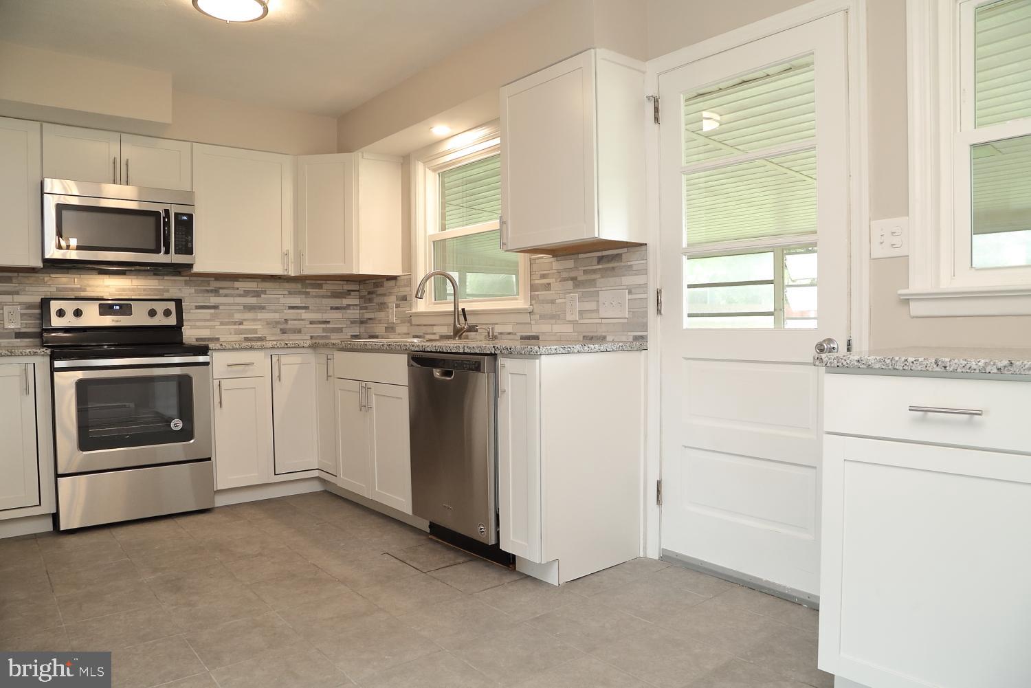 2961 East Prospect Road York, PA 17402 - Photo 4 of 24 Gallery Image 4