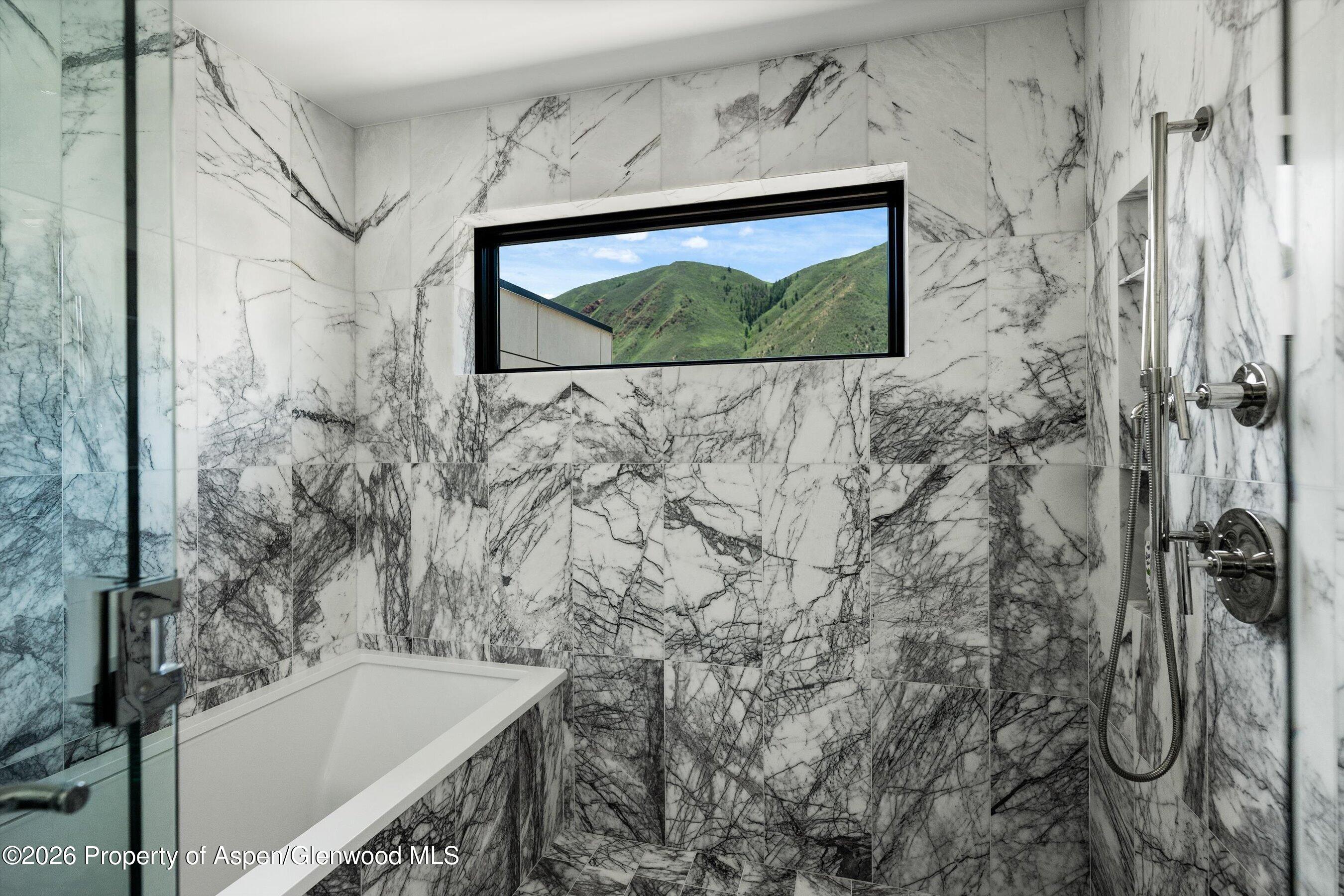 337 Stott's Mill Road Basalt, CO 81621 - Photo 17 of 25 Tub and Shower