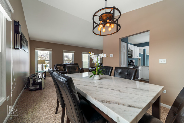 1145 John Drive Hoffman Estates, IL 60169 - Photo 3 of 24