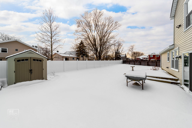 1145 John Drive Hoffman Estates, IL 60169 - Photo 23 of 24