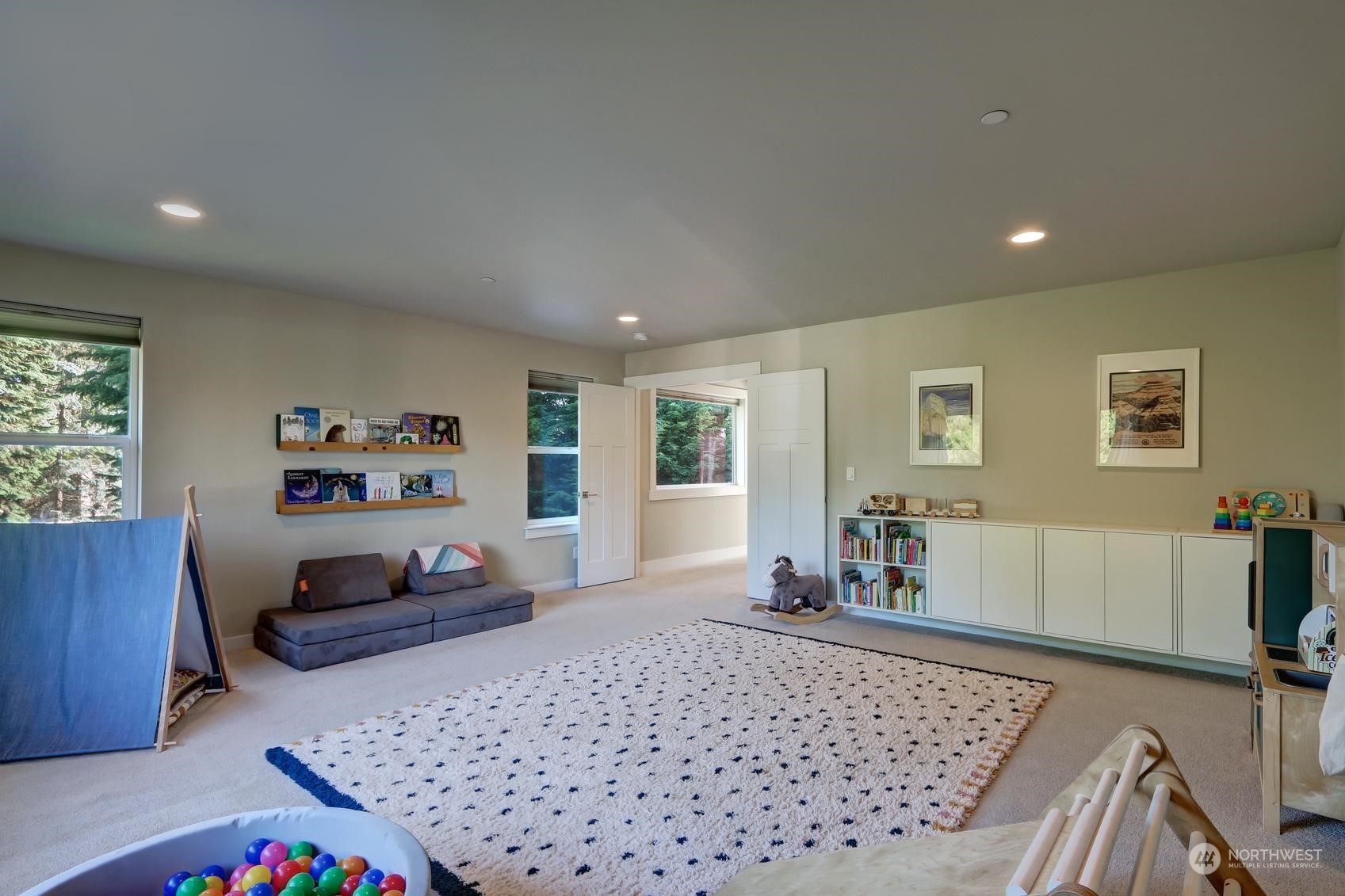 7904 203rd Street Southwest Edmonds, WA 98026 - Photo 17 of 33 Gallery Image 17