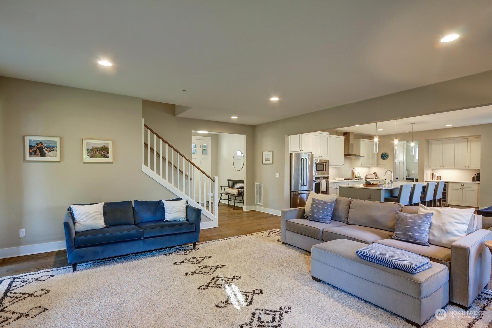 7904 203rd Street Southwest Edmonds, WA 98026 - Photo 5 of 33 Gallery Image 5