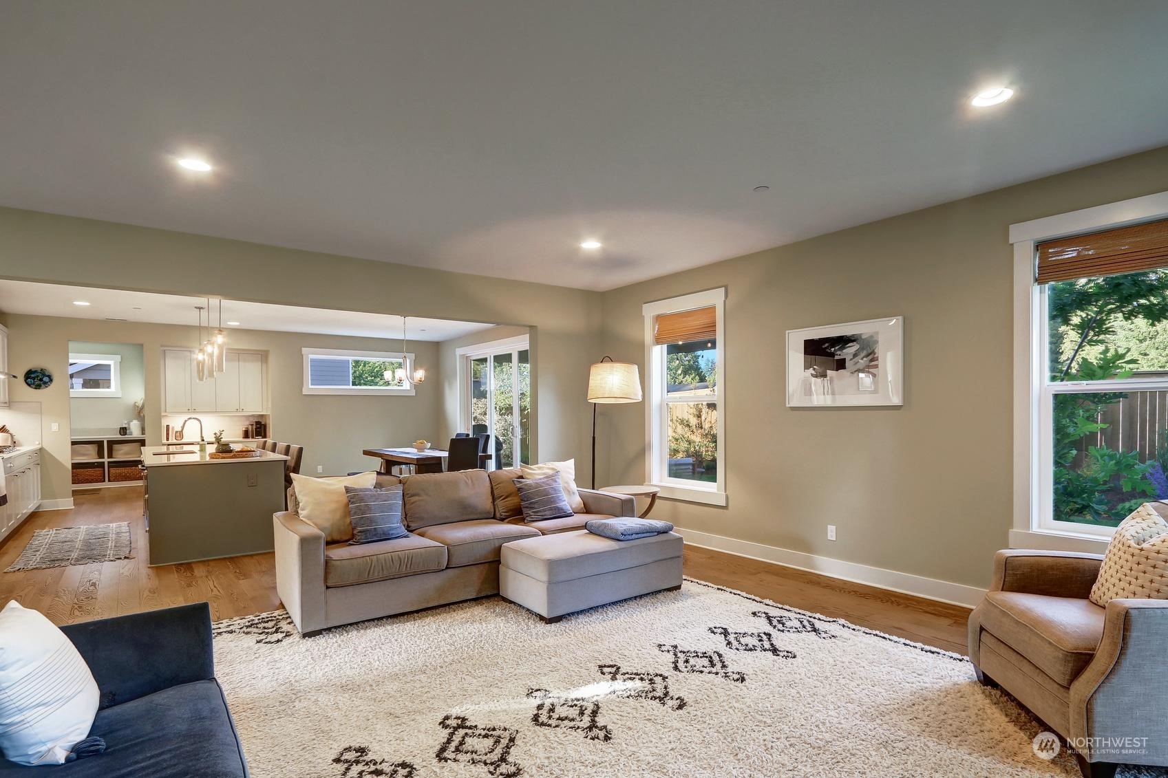 7904 203rd Street Southwest Edmonds, WA 98026 - Photo 6 of 33 Gallery Image 6