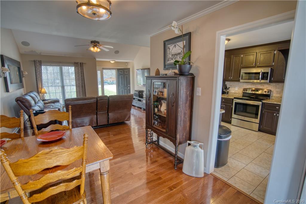2650 South Point Road Belmont, NC 28012 - Photo 5 of 32 Gallery Image 5