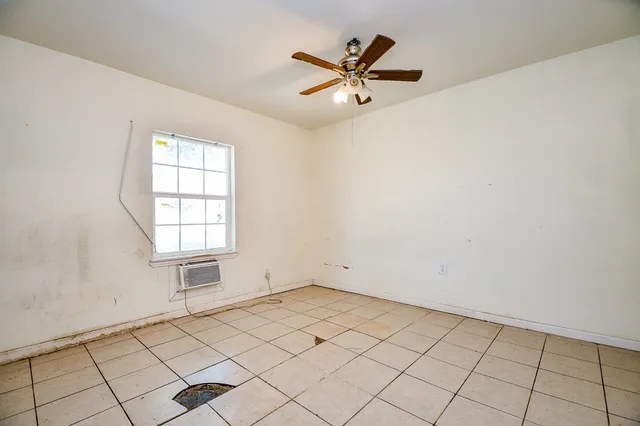 $70,000 | 8282 Park Pl Boulevard, Unit D1, Houston, TX 77017