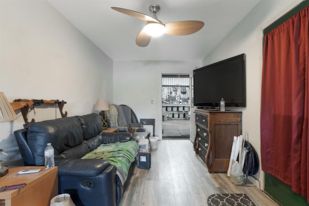 5590 Farm To Market 580 Kempner, TX 76539 - Photo 22 of 30 apartment Living area