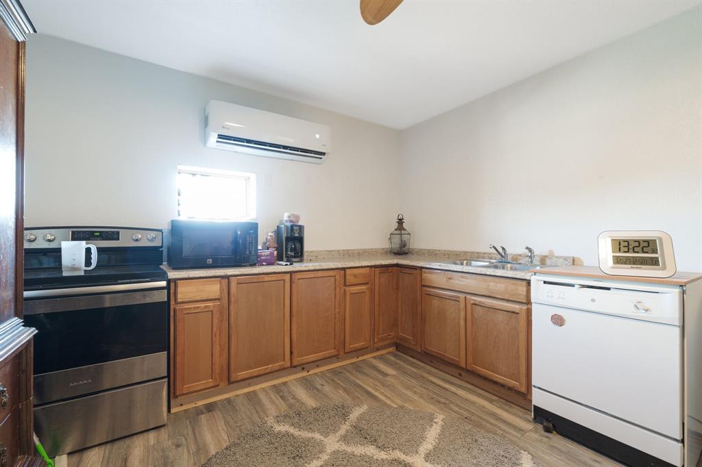 5590 Farm To Market 580 Kempner, TX 76539 - Photo 24 of 30 apartment kitchen