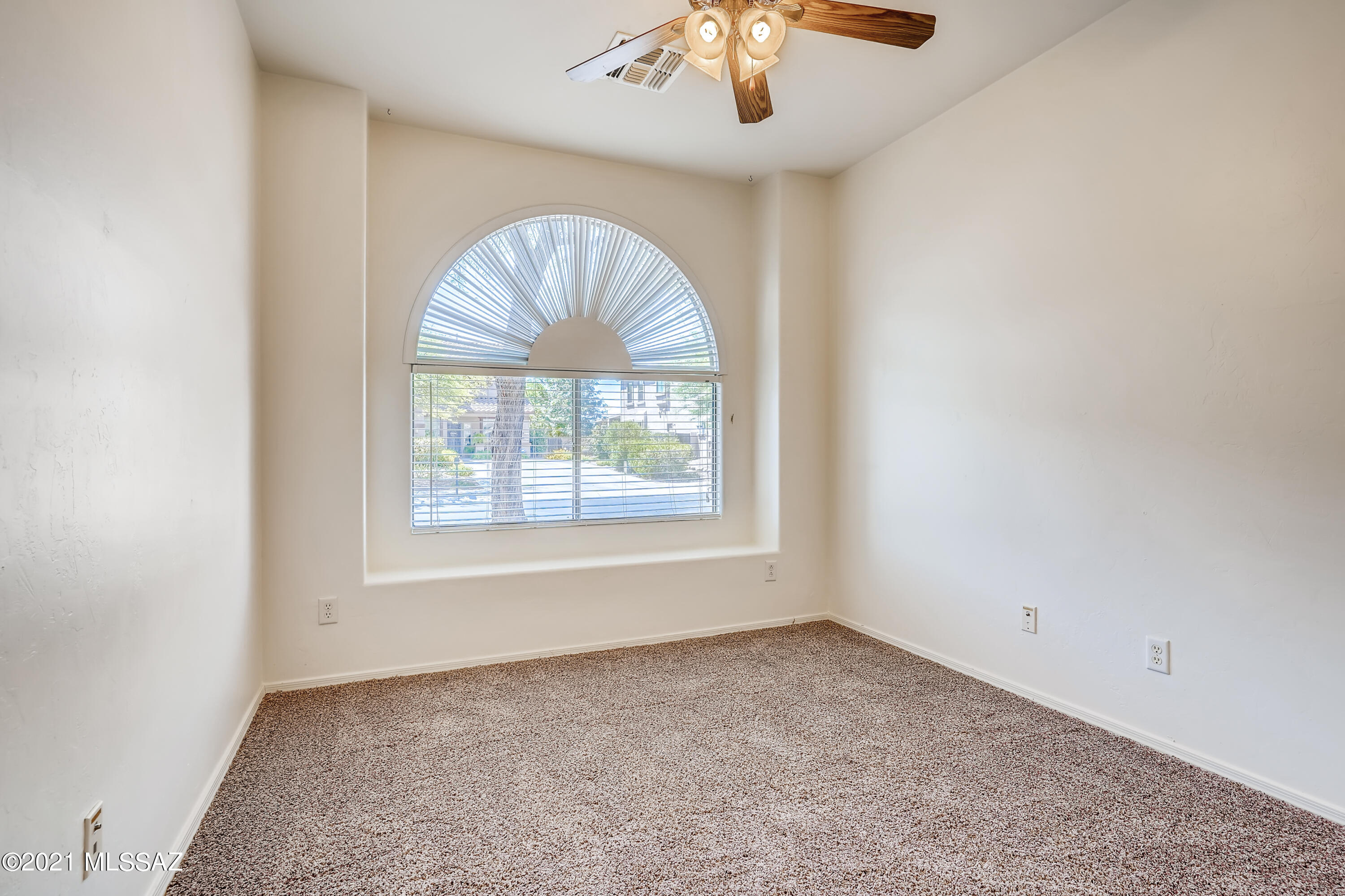 60846 Rock Ledge Loop Tucson, AZ 85739 - Photo 27 of 33