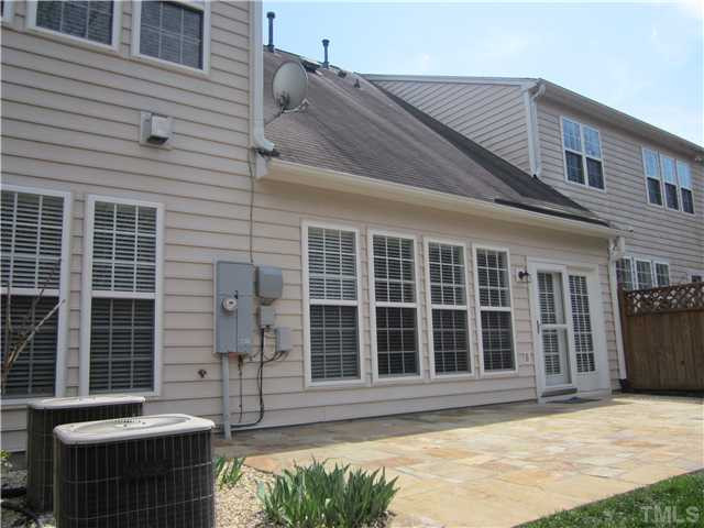 3915 Sunset Maple Court Raleigh, NC 27612 - Photo 2 of 25 Exterior Back