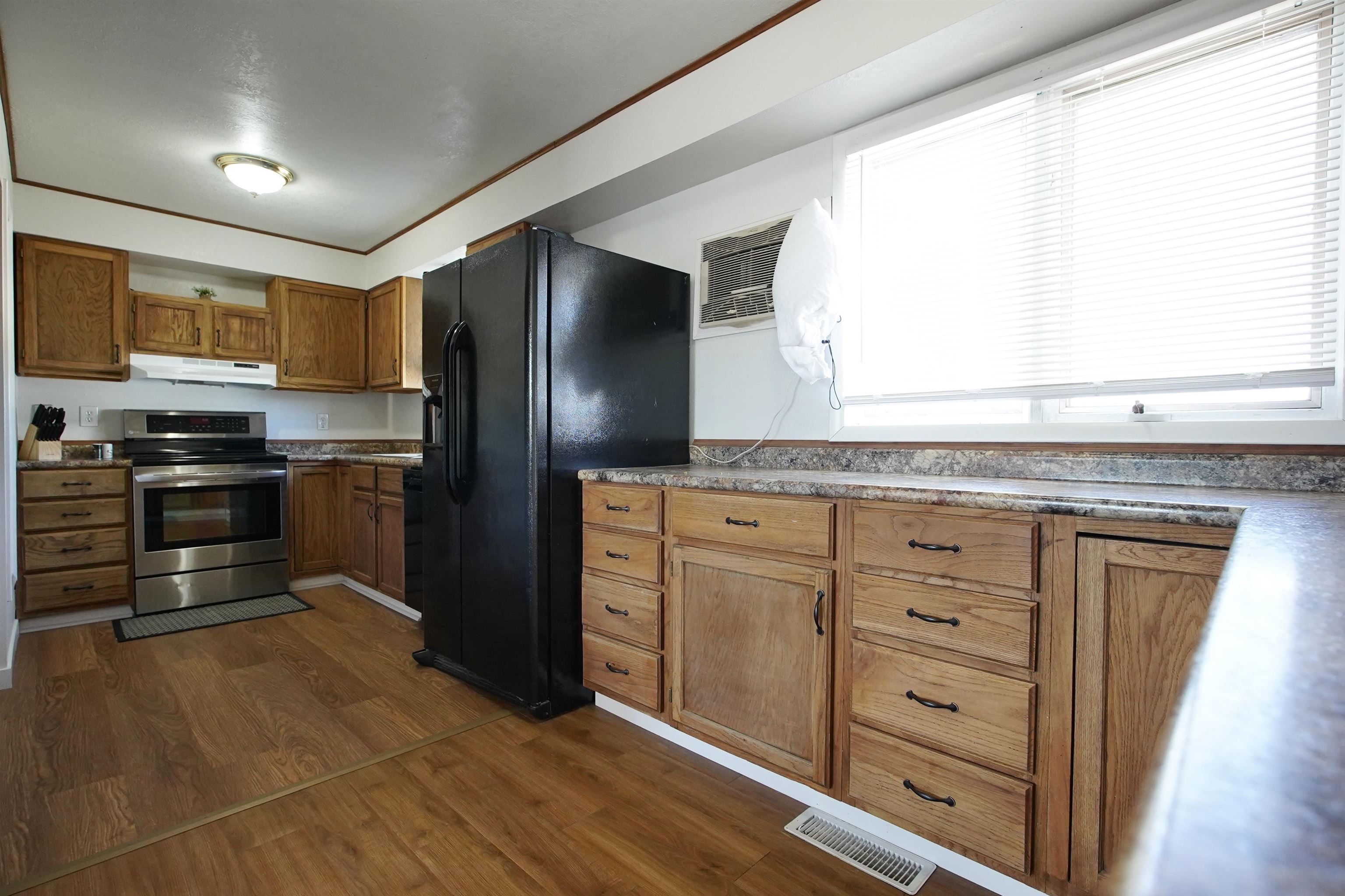 4404 Trails End Bar Nunn, WY 82601 - Photo 4 of 46